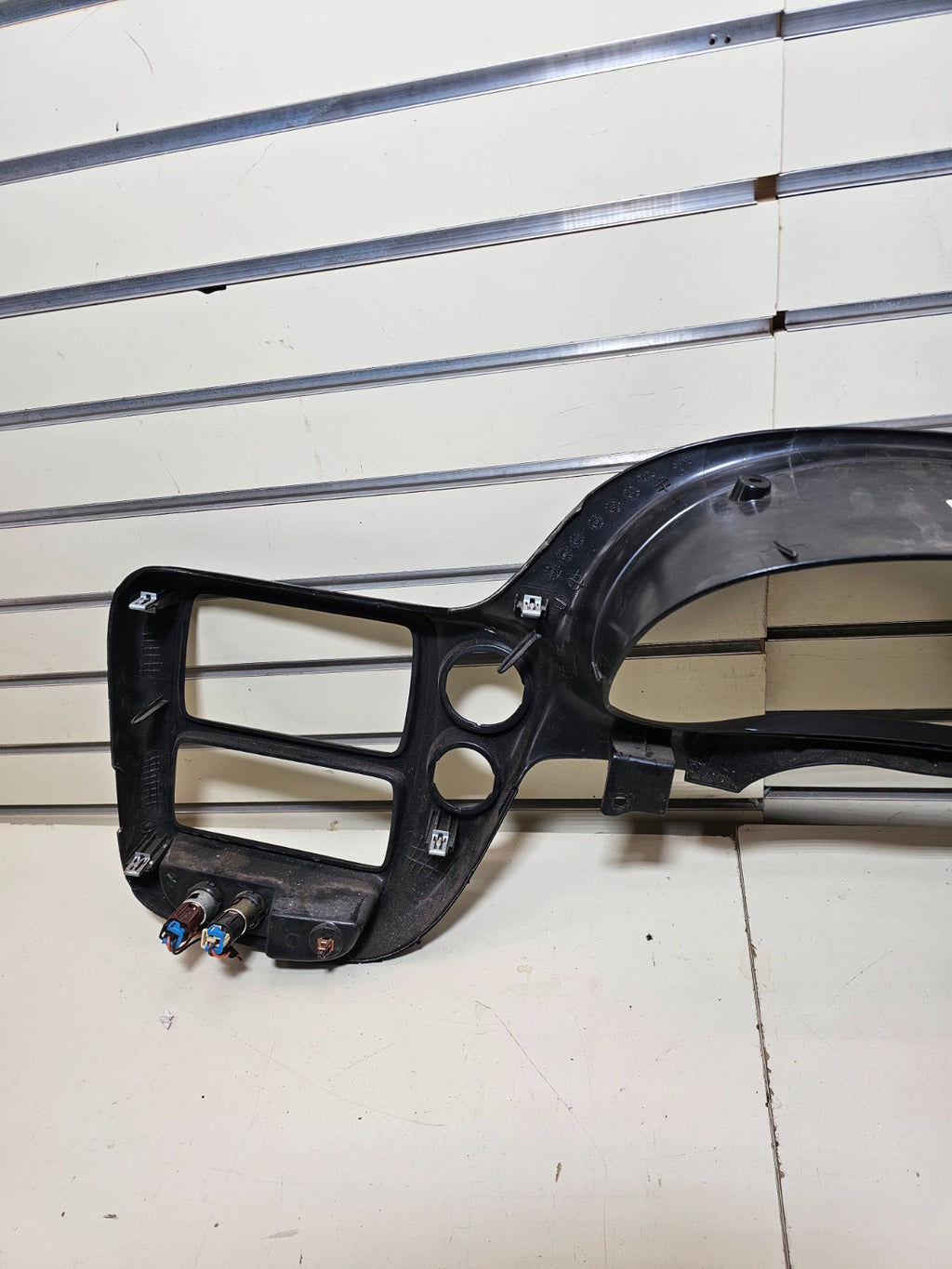 02-09 Trailblazer Dash Instrument Cluster Speedometer Bezel Trim Panel Black C10