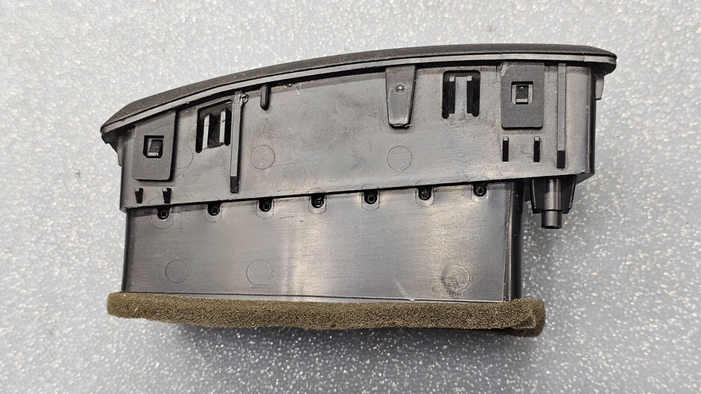 🔥08-11 FORD FOCUS DASH RIGHT PASSSENGER AIR VENT A/C AC HEATER PANEL BLACK