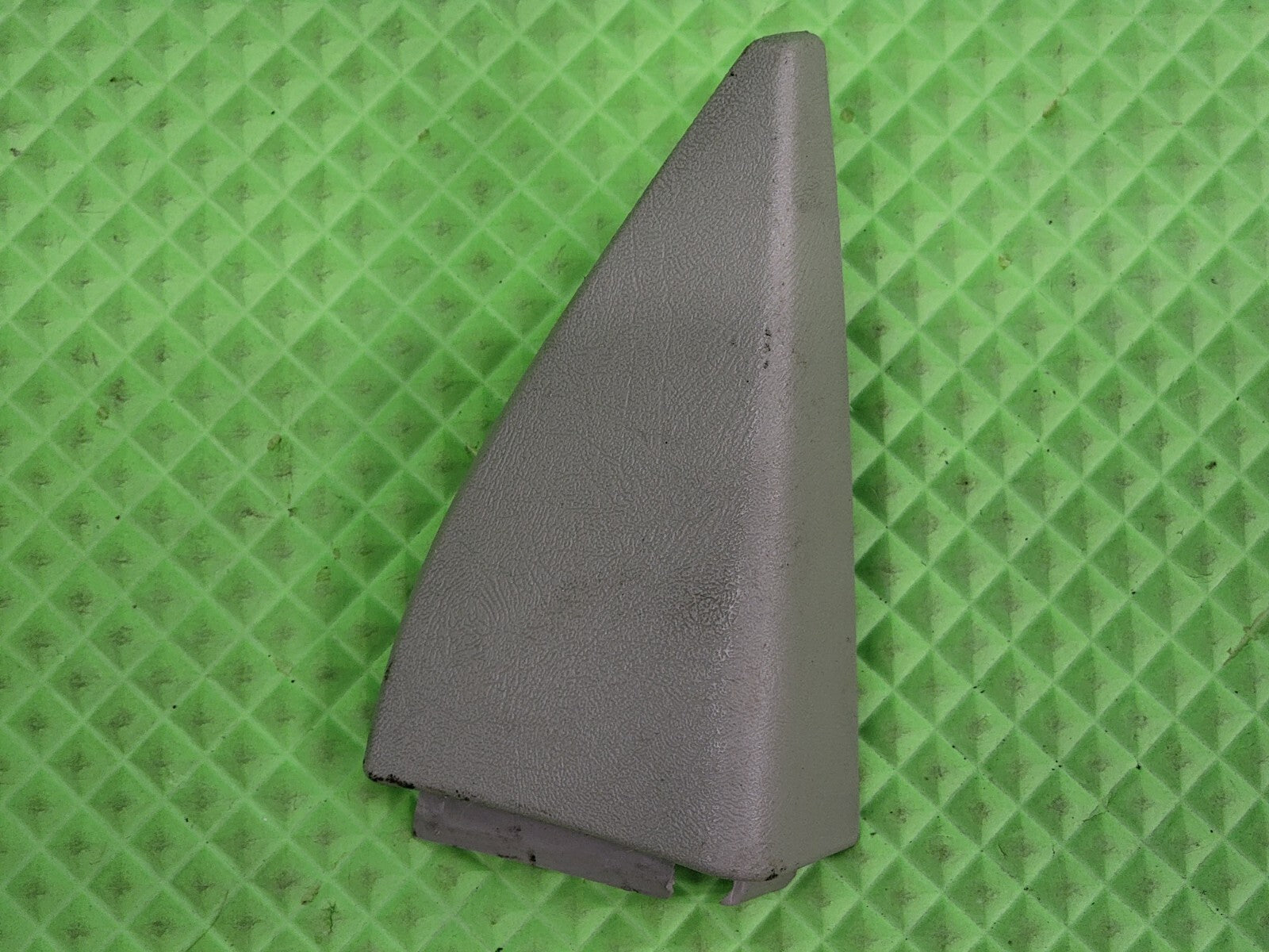 🔥1995-1998 Chevrolet Tahoe Suburban Door Panel Mirror Cover Trim RIGHT GRAY