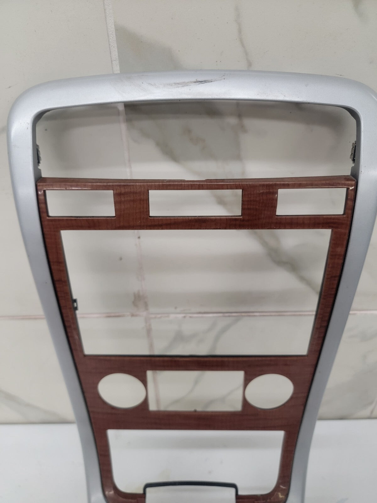 07-09 Chevrolet Equinox Center Dash Radio Climate Bezel Surround Trim silver