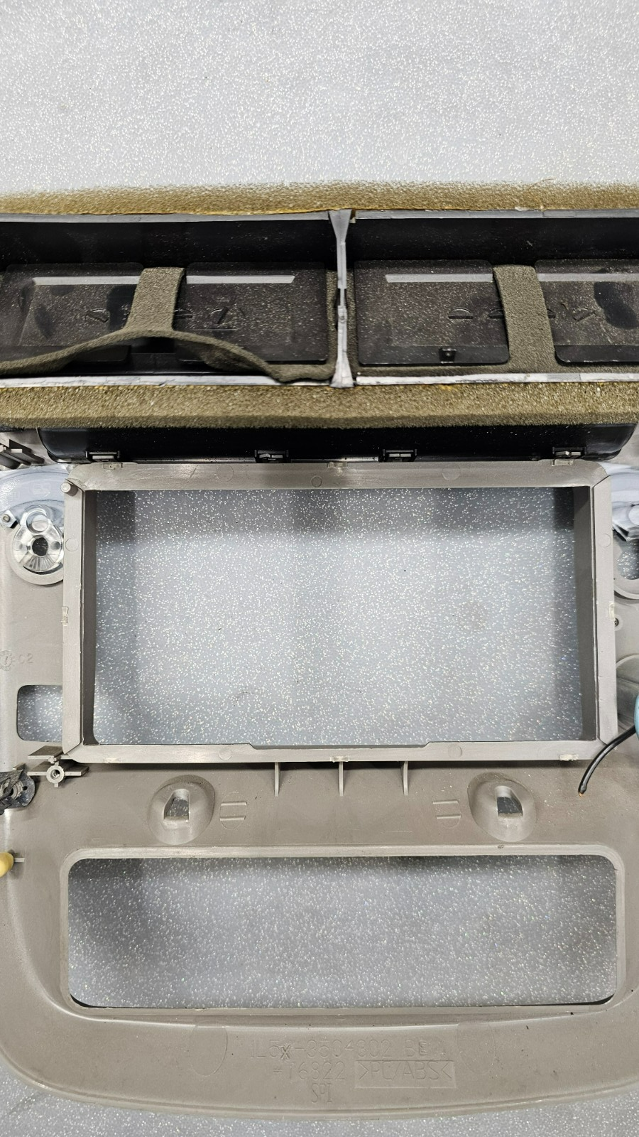 🔥95-10 Ranger EXPLORER Dash AM FM Radio Stereo Display Trim Bezel Tan OEM B2