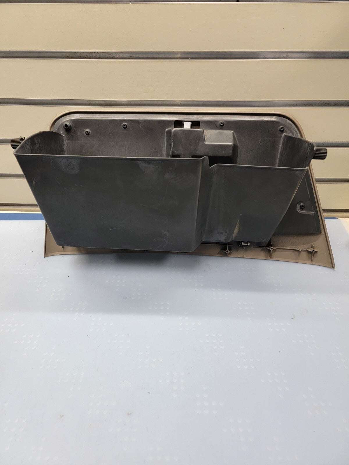 🔥05-07 Ford F250 F350 Super Duty Glove Box Storage Compartment DARK TAN G10