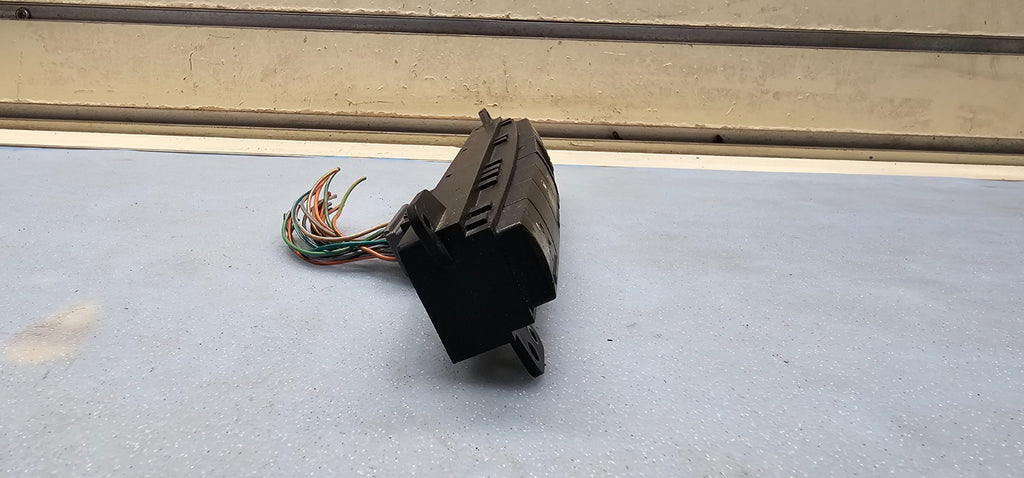 🔥04-07 Grand Cherokee Commander Traction Switch TCS OFF Panel Assembly Black