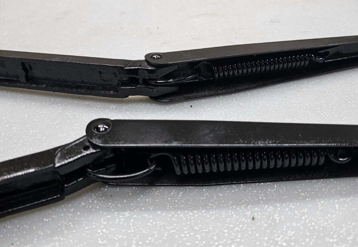 🔥1998-2011 Lincoln Town Car Front Wiper Arms Pair of RH + LH OEM