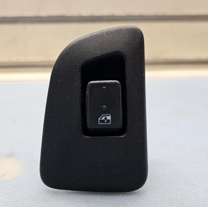 03-06 Silverado Tahoe Suburban Yukon Sierra Right Rear Window Door Switch Black