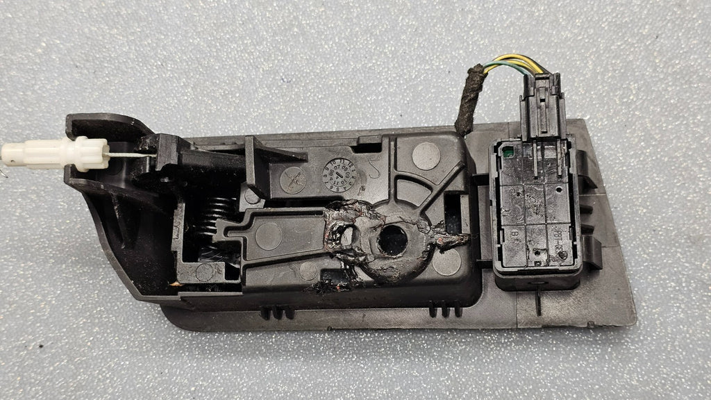 2008-2012 Ford Escape Front Left Side Interior Door Handle