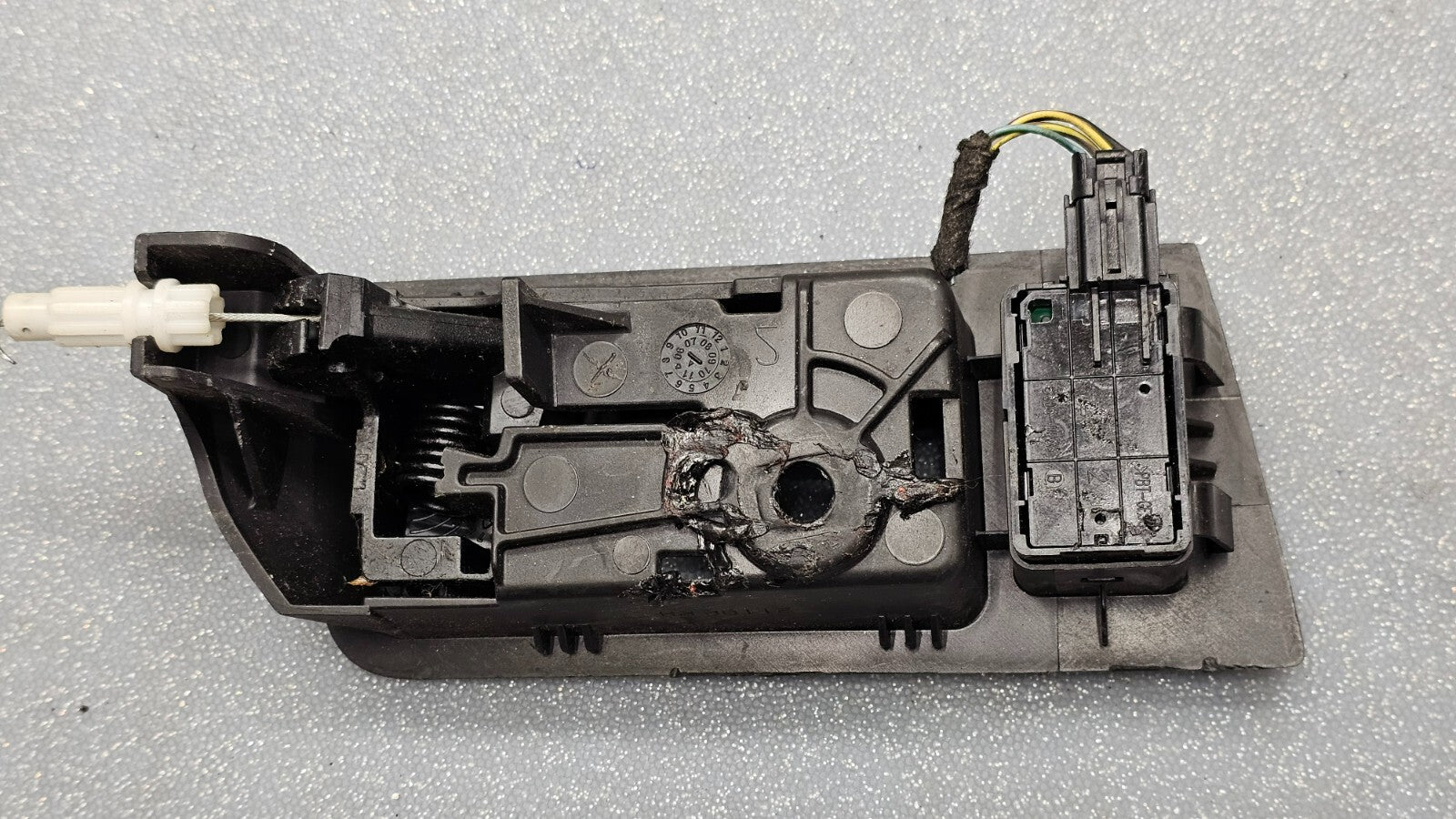 2008-2012 Ford Escape Front Left Side Interior Door Handle