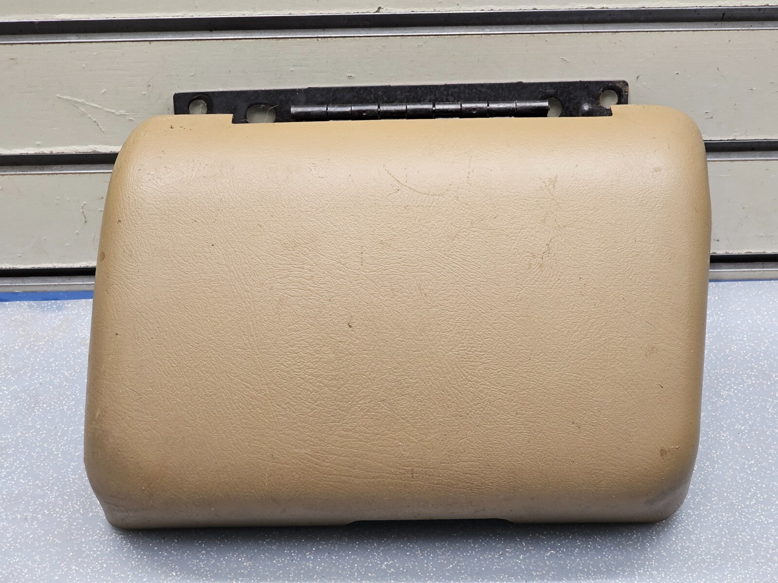 🔥99-02 Silverado Tahoe Sierra Center Dash Folding Down Cup Drink Holder Tan OEM