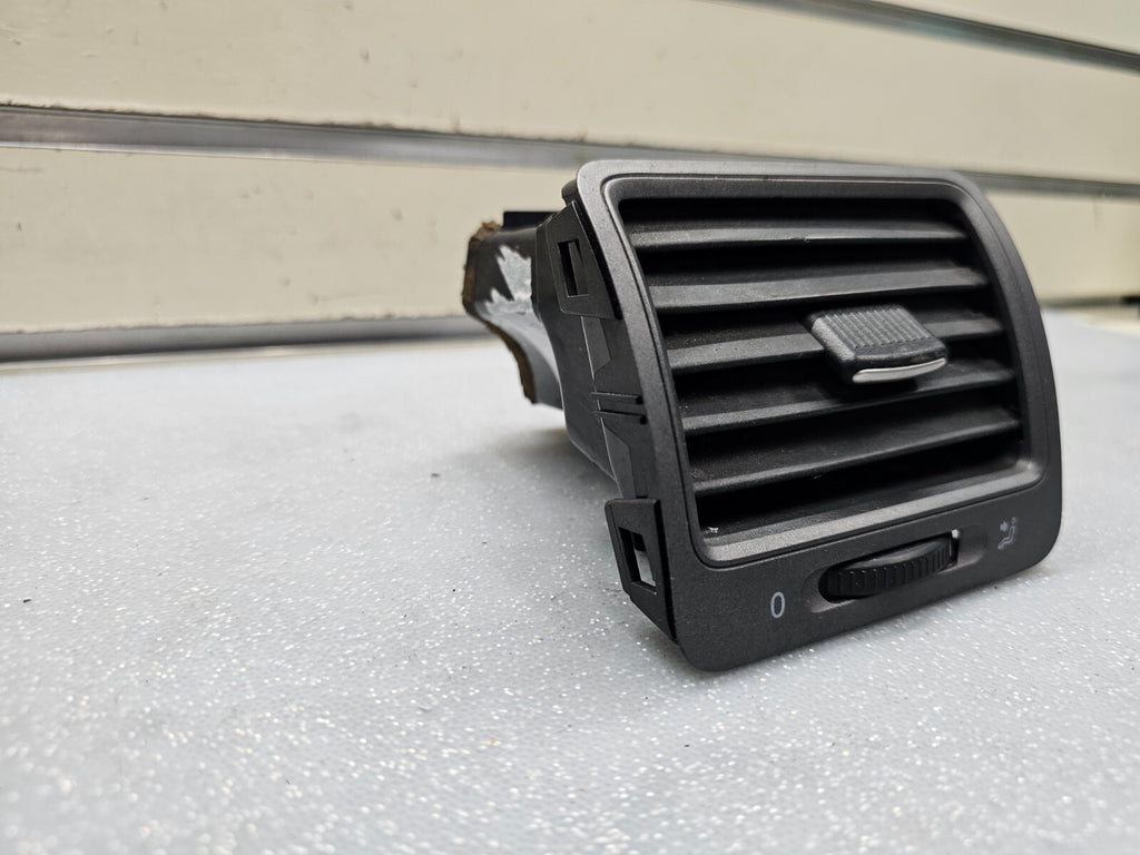 🔥05-10 VOLKSWAGEN JETTA FRONT CENTER DASH RIGHT PASSENGER AIR VENT HEATER GRAY