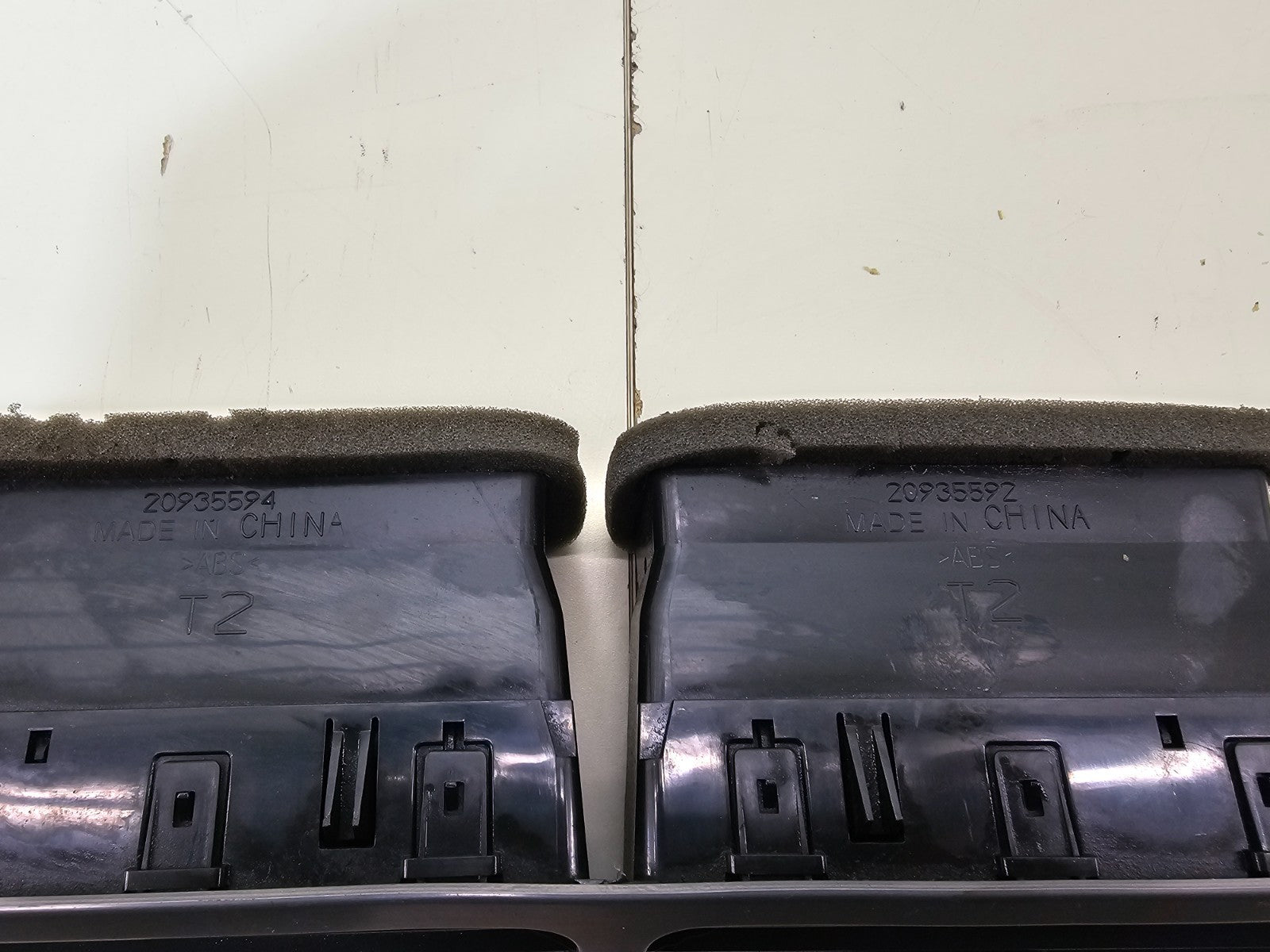 🔥07-13 Suburban TAHOE YUKON Dash Radio Bezel Trim RIGHT Panel w/ Vent WOOD B36