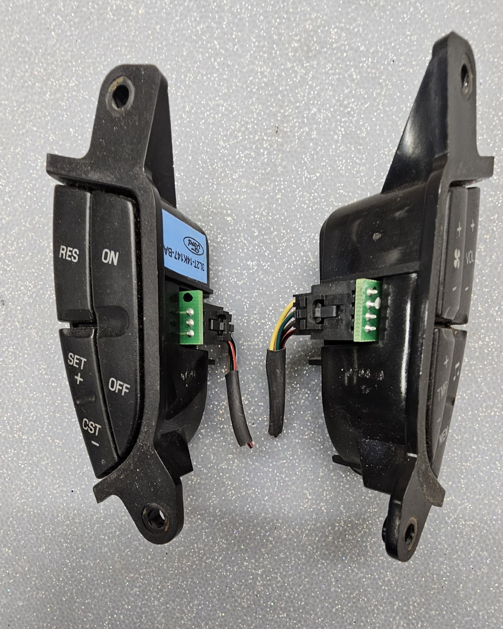 🔥02-05 EXPLORER/MERCURY 03-06 EXPEDITION STEER WHEEL CRUISE CONTROL SWITCHES