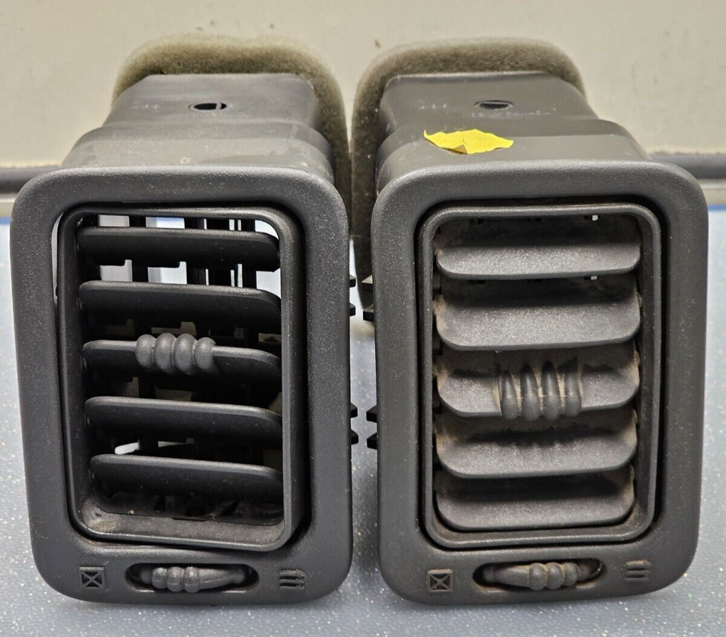 🔥99-06 Silverado SIERRA Dash A/C Heater AIR VENT Passenger Right DG Q=2 VT11