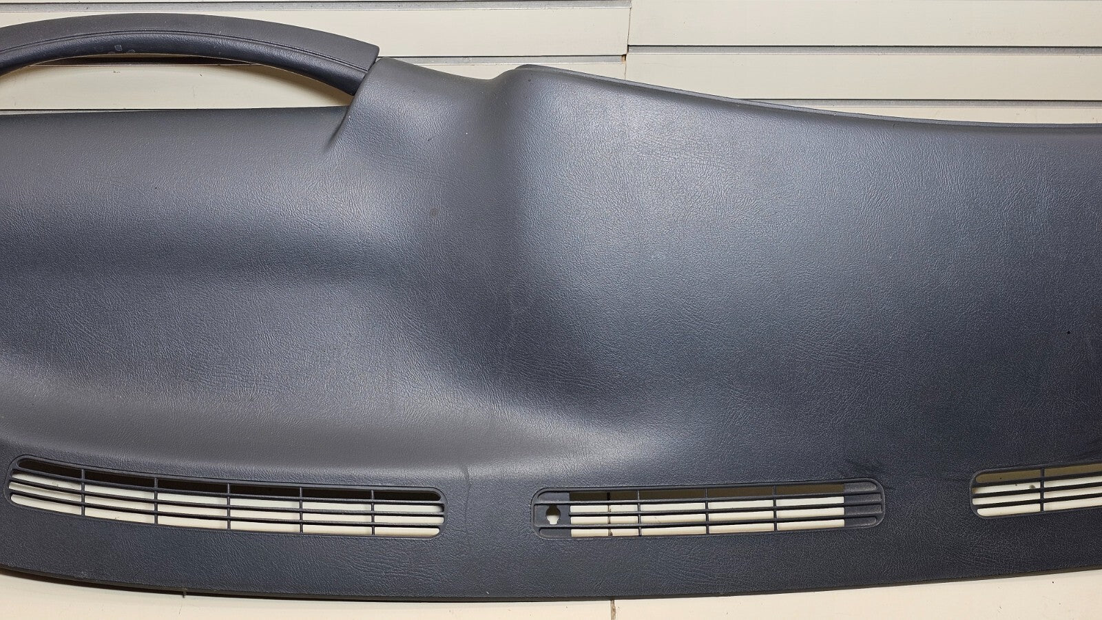 🔥99-06 SILVERADO SIERRA TAHOE Upper Cap Cover Top Dashboard Pad GRAPHITE DP1