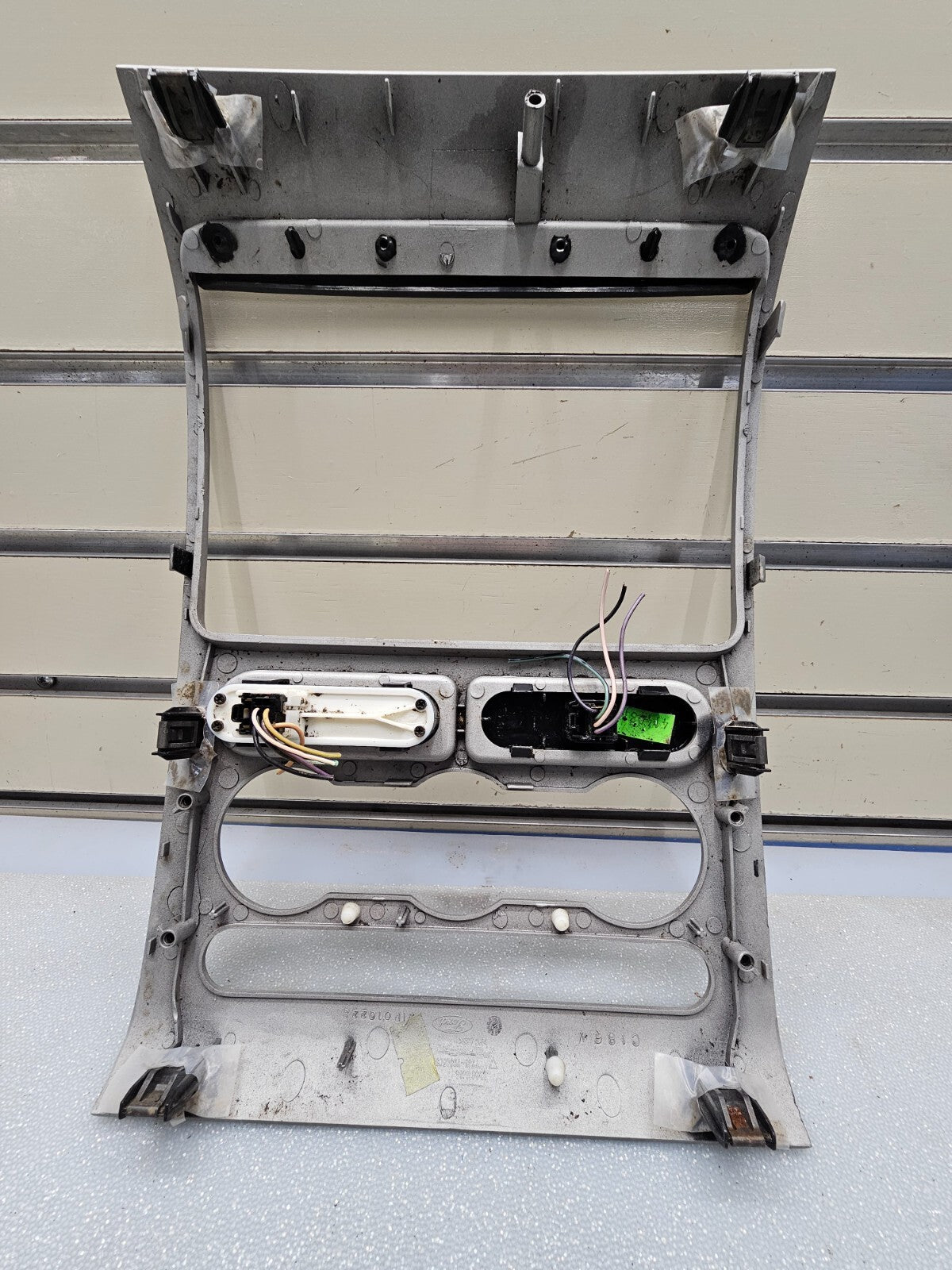 🔥2007 - 2010 Ford Edge Center Dash Bezel Radio Storage Climate Control SILVER