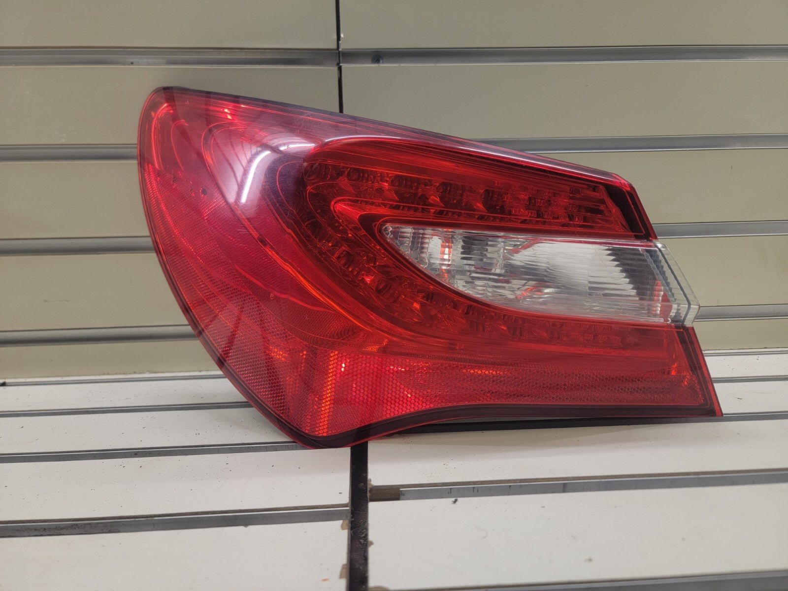 🔥2011 - 2014 Chrysler 200 Tail Light taillight tail lamp Driver Side left