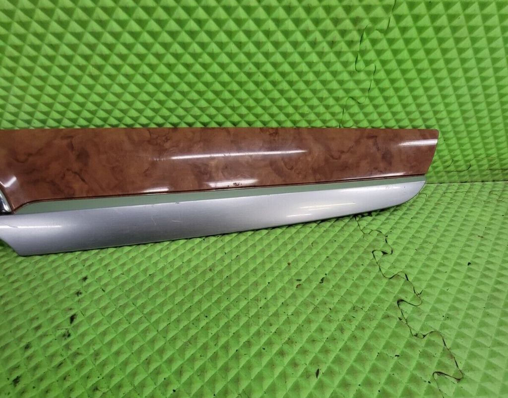 🔥08-12 BUICK ENCLAVE Center Dash Clock Instrument Panel Trim Woodgrain Silver