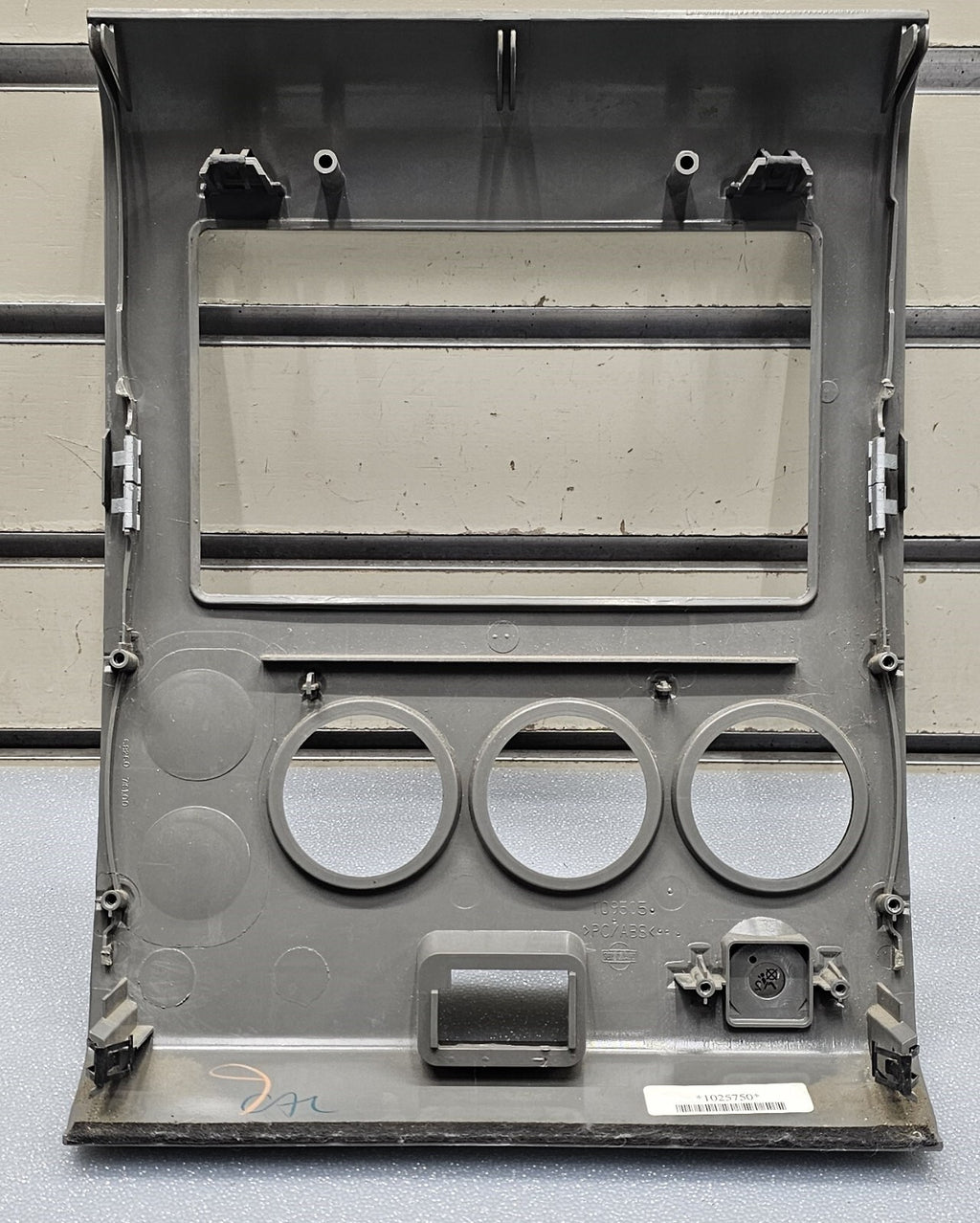 🔥04-07 ARMADA TITAN STEREO RADIO DASH PANEL TRIM CLIMATE CONTROL BEZEL BLACK