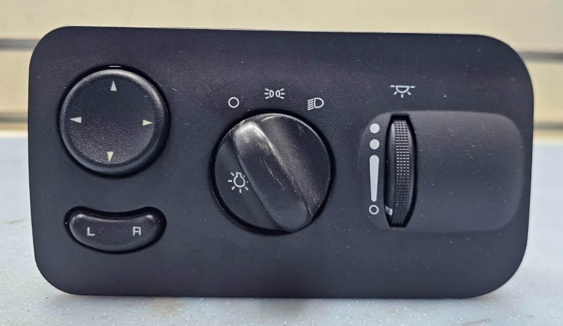 01-07 Caravan Town Country Headlight Fog Light Mirror Power Control Switch Black