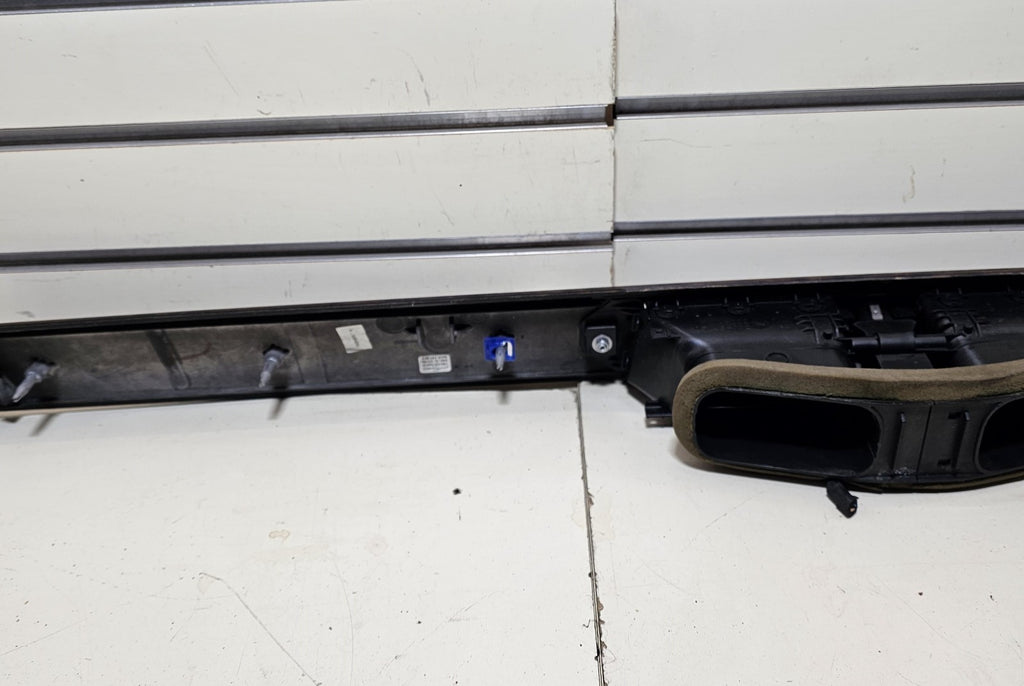 06-13 BMW E90 E92 FRONT RIGHT PASSENGER DASH TRIM PANEL VENT WALNUT WOODGRAIN