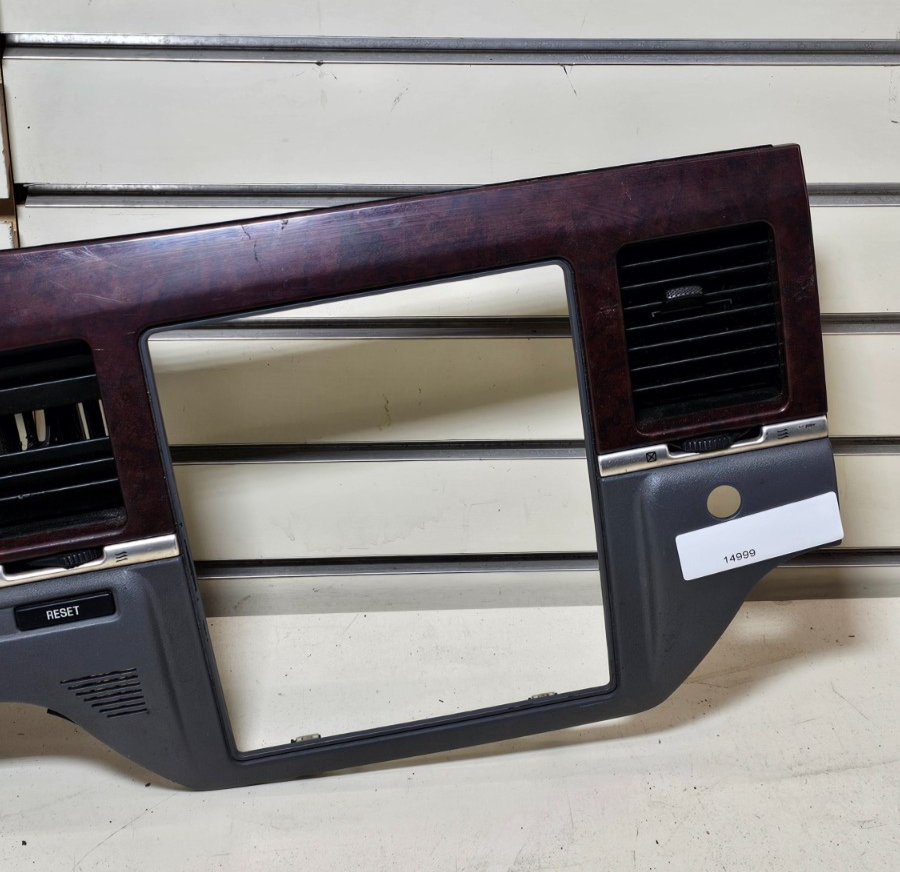 05-11 Lincoln Town Car Dash Speedometer Instrument Cluster Bezel Trim Panel Wood