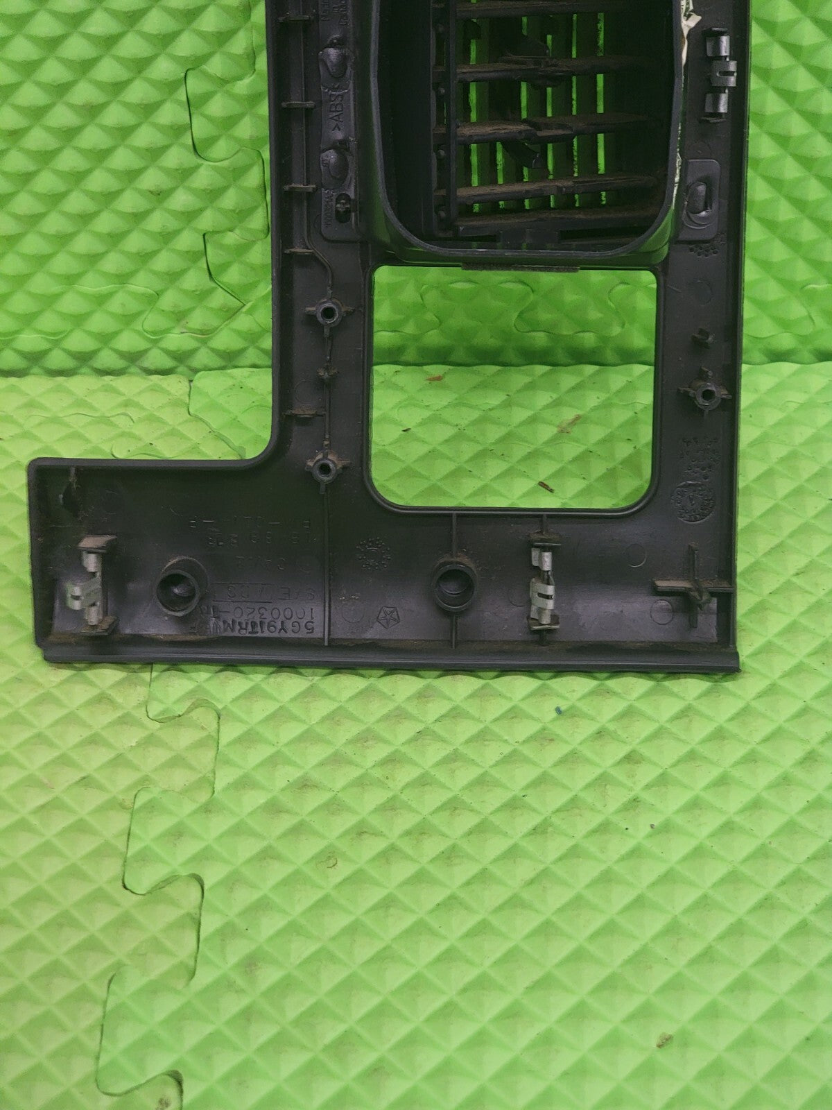 🔥02-05 Dodge RAM Front Left Driver Side A/C Heat Air Vent Taupe BLACK VT7