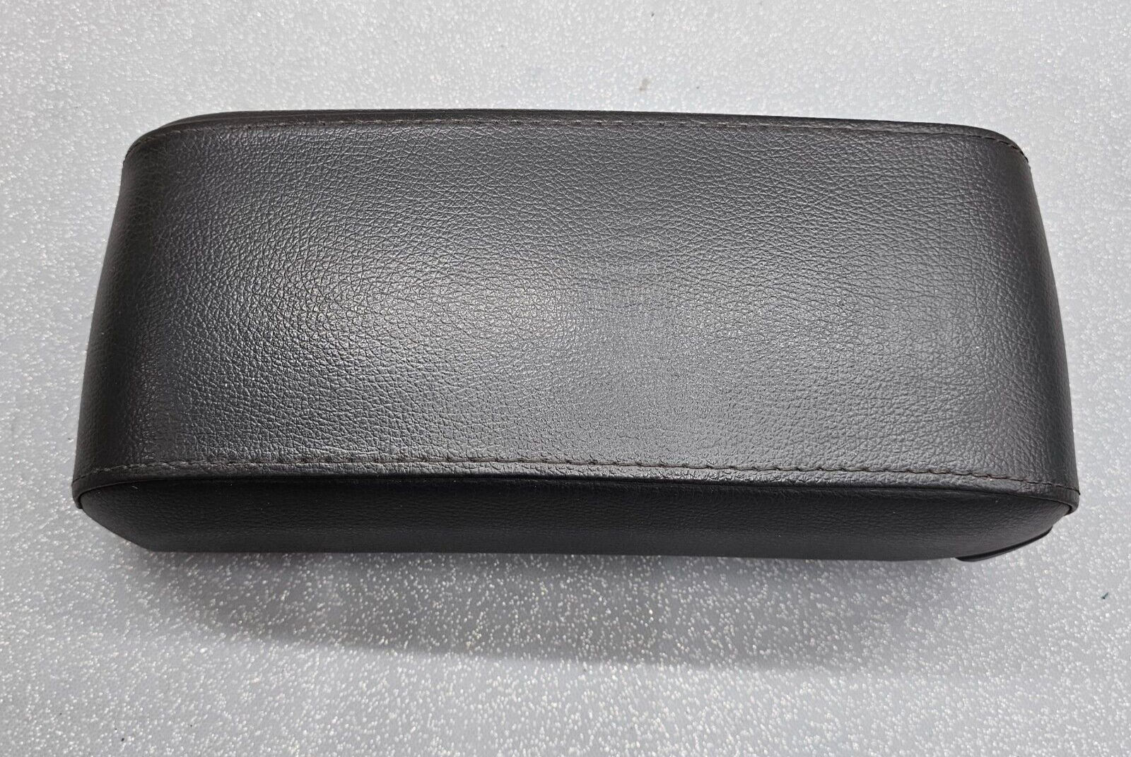 🔥09-10 Journey Front Center Console Sliding Armrest Lid Top Pad Assembly Black