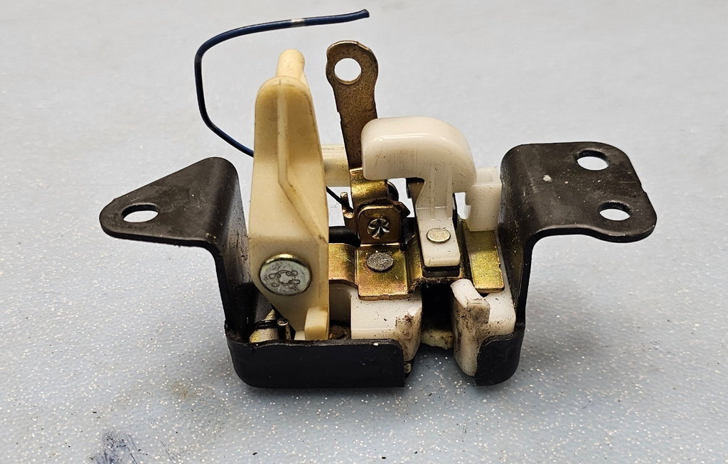 🔥97-01 Honda CR-V Rear Upper Trunk Liftgate Window Glass Latch Lock Hatch OEM