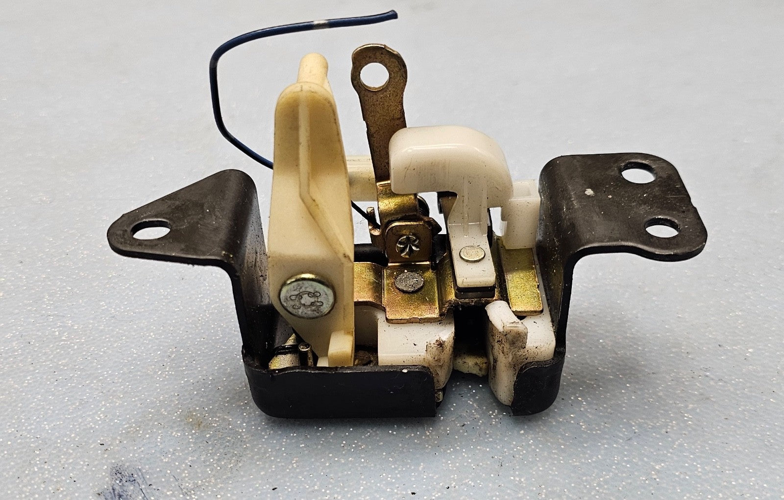 🔥97-01 Honda CR-V Rear Upper Trunk Liftgate Window Glass Latch Lock Hatch OEM