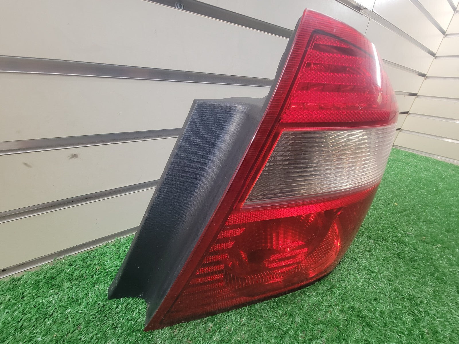 🔥05-07 Ford Five Hundred Tail Light Lamp Rear Right Passenger Assembly Chrome