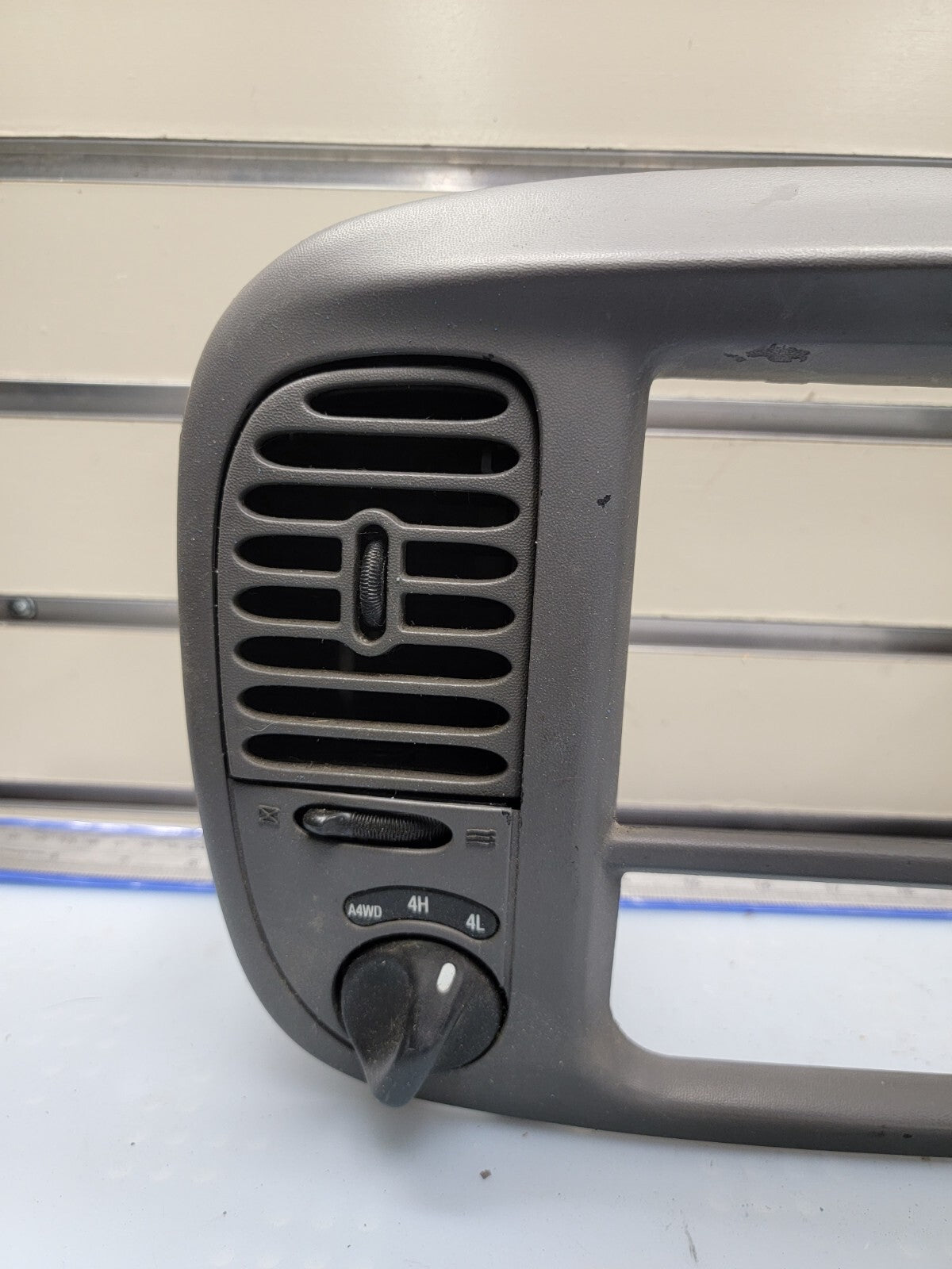 🔥97-03 Ford F150 Center Dash Radio Climate Trim BEZEL Panel AIRBG Line GRAY