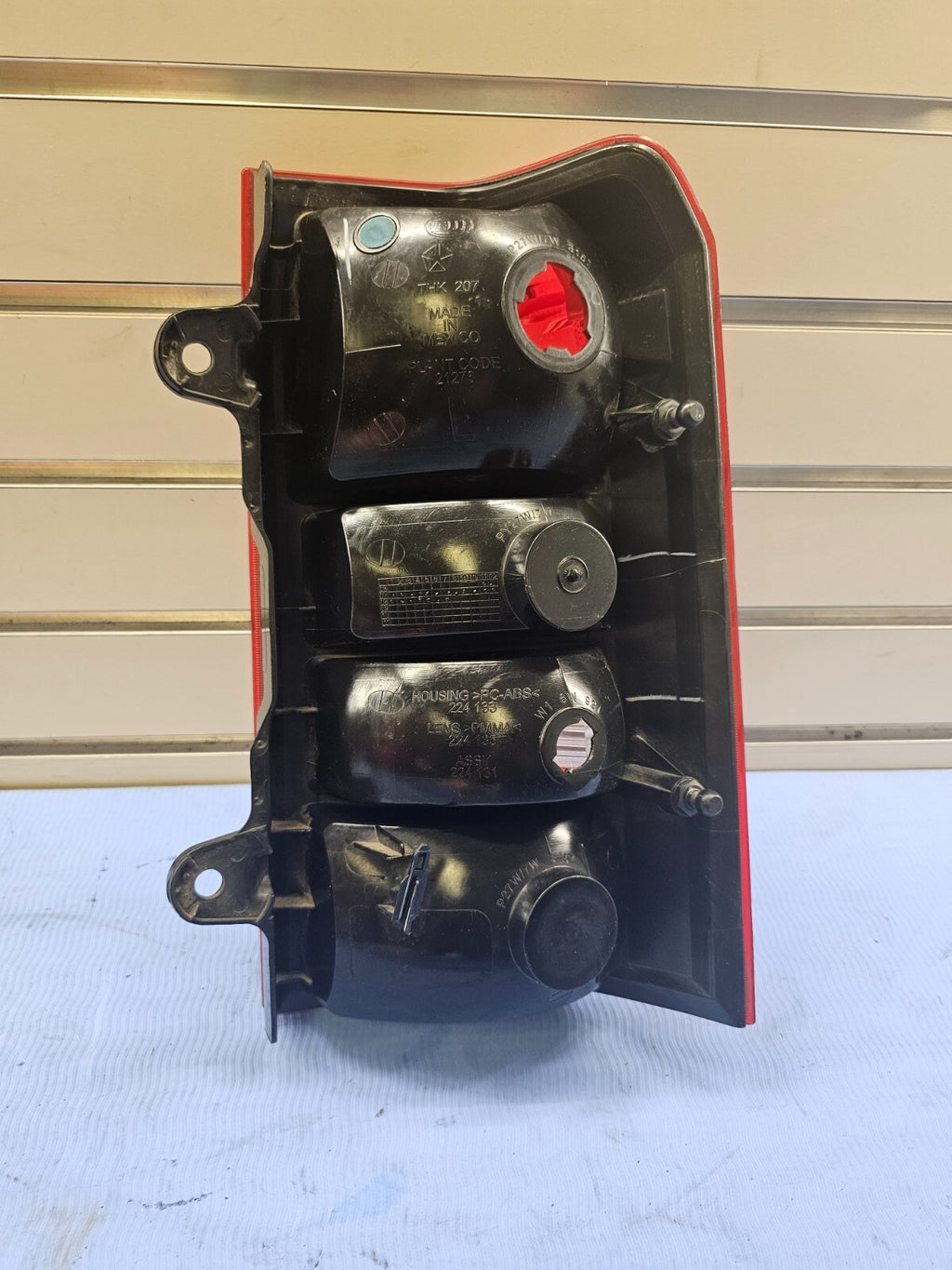 🔥08-17 Jeep Patriot Rear Left Driver Tail Brake Stop Light Lamp Assembly OEM