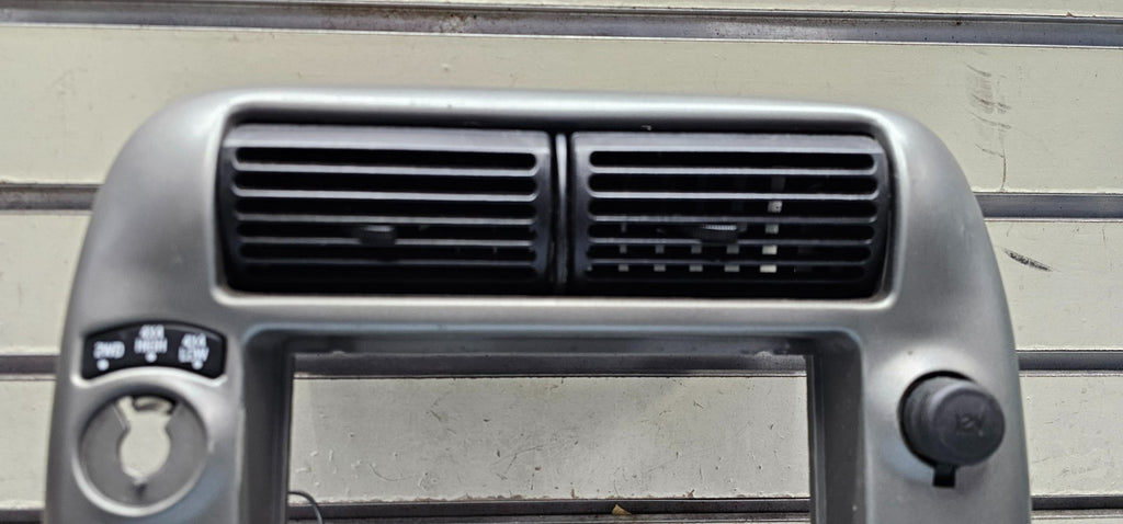 🔥95-10 Ranger EXPLORER Dash AM FM Radio Stereo Display Trim Bezel SILVER OEM B2