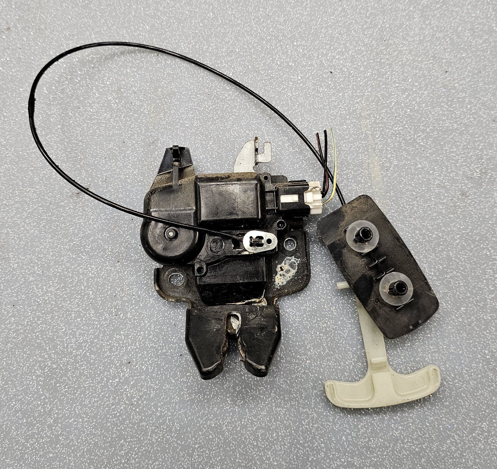 🔥08-14 Subaru Impreza WRX STI Trunk Latch Lid Release Lock Mechanism Sedan OEM
