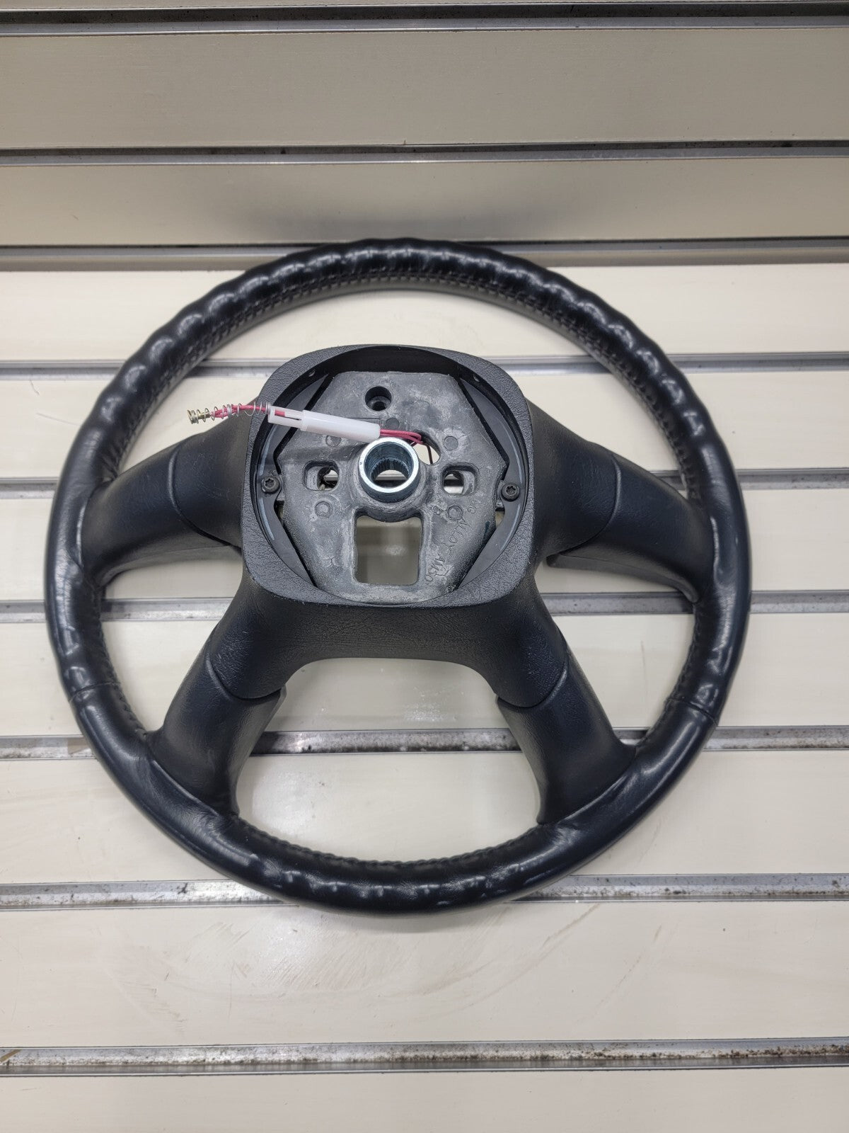 🔥03-06 SILVERADO SIERRA YUKON TAHOE SUBURBAN STEERING WHEEL LEATHER BLACK
