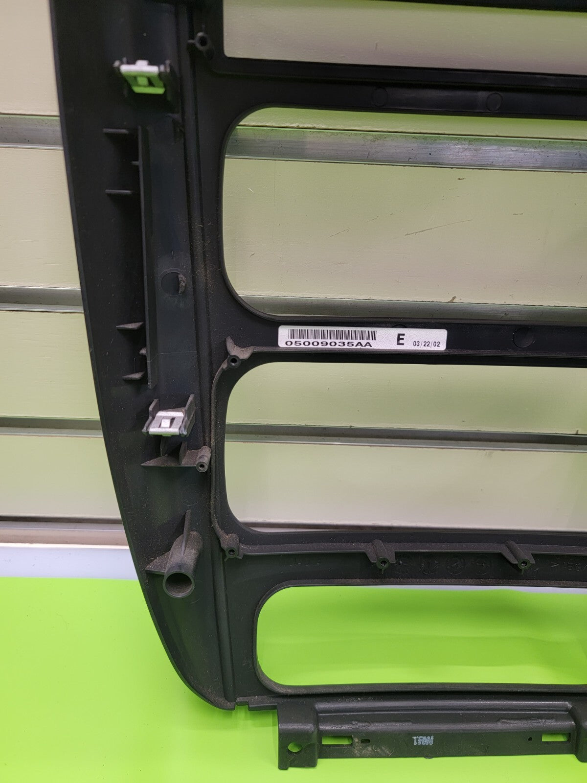 🔥01-07 Dodge Caravan Town & Country dash radio climate TRIM bezel BLACK