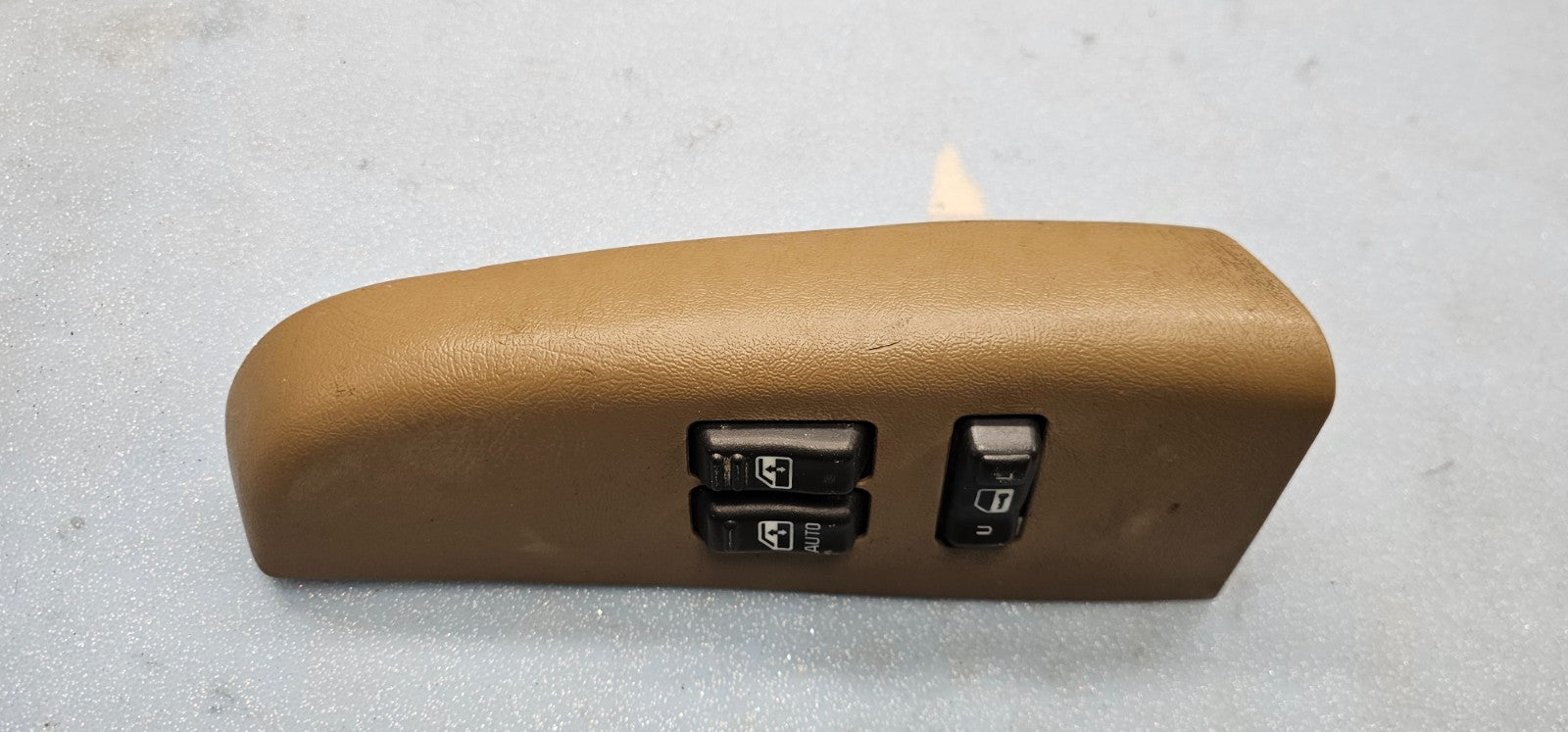 🔥99-02 Chevy Tahoe Suburban GMC Yukon Passenger Power Window Switch TAN OEM