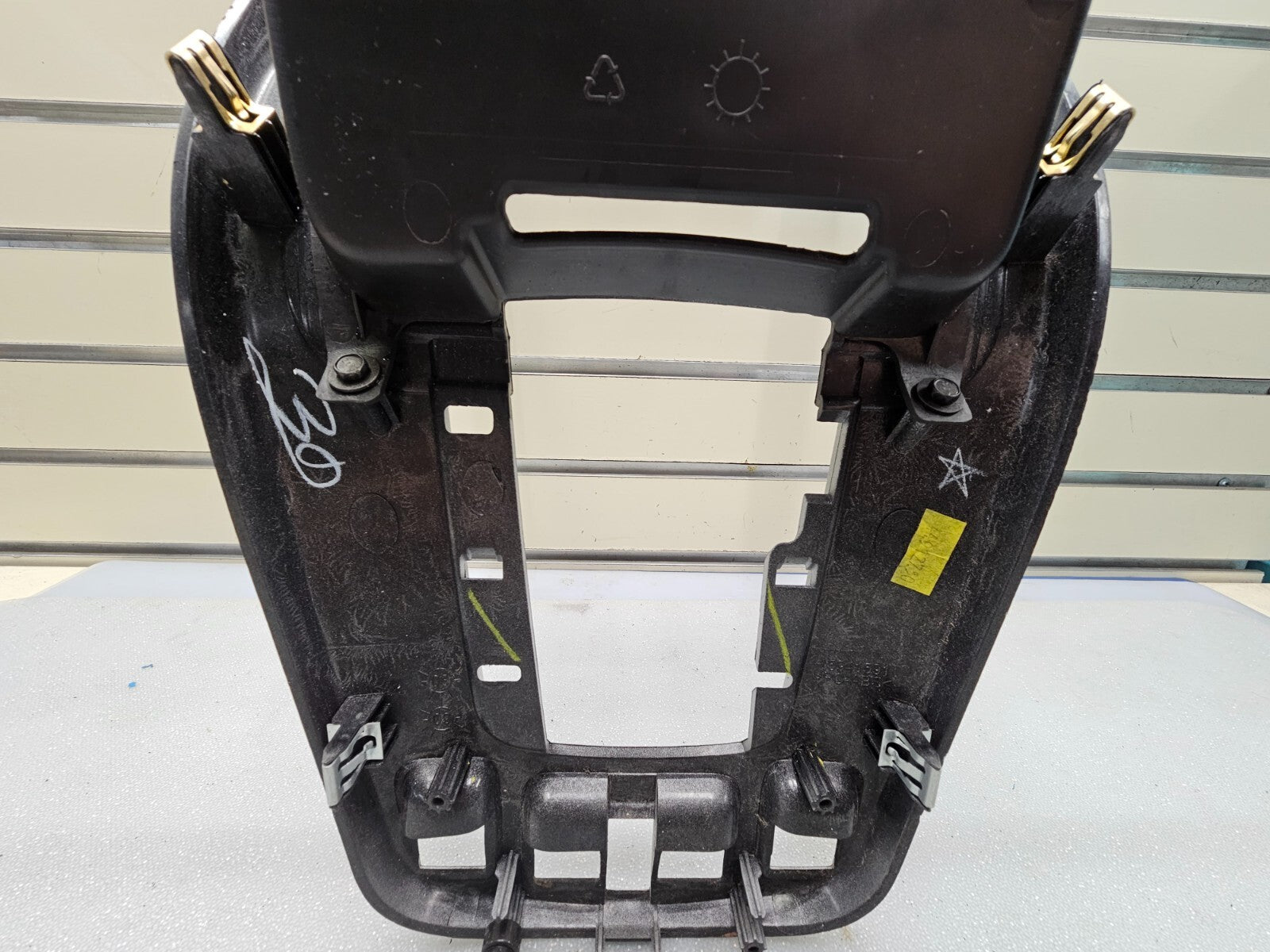 07-09 Equinox Center Dash Radio Climate Stereo Bezel Trim Panel SILVER/WOOD B43