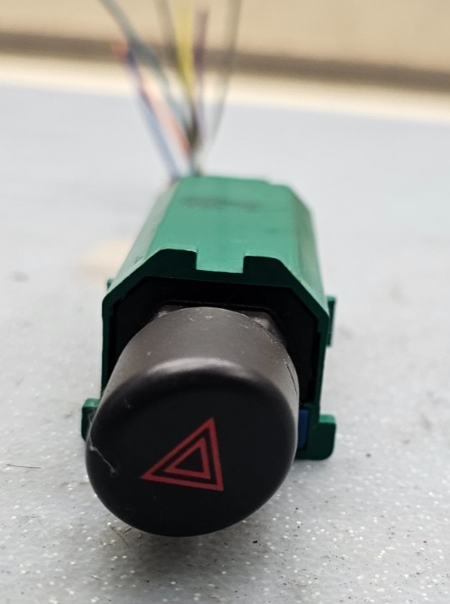 🔥02-05 Saturn Vue Dashboard Hazard Emergency Warning Switch OEM