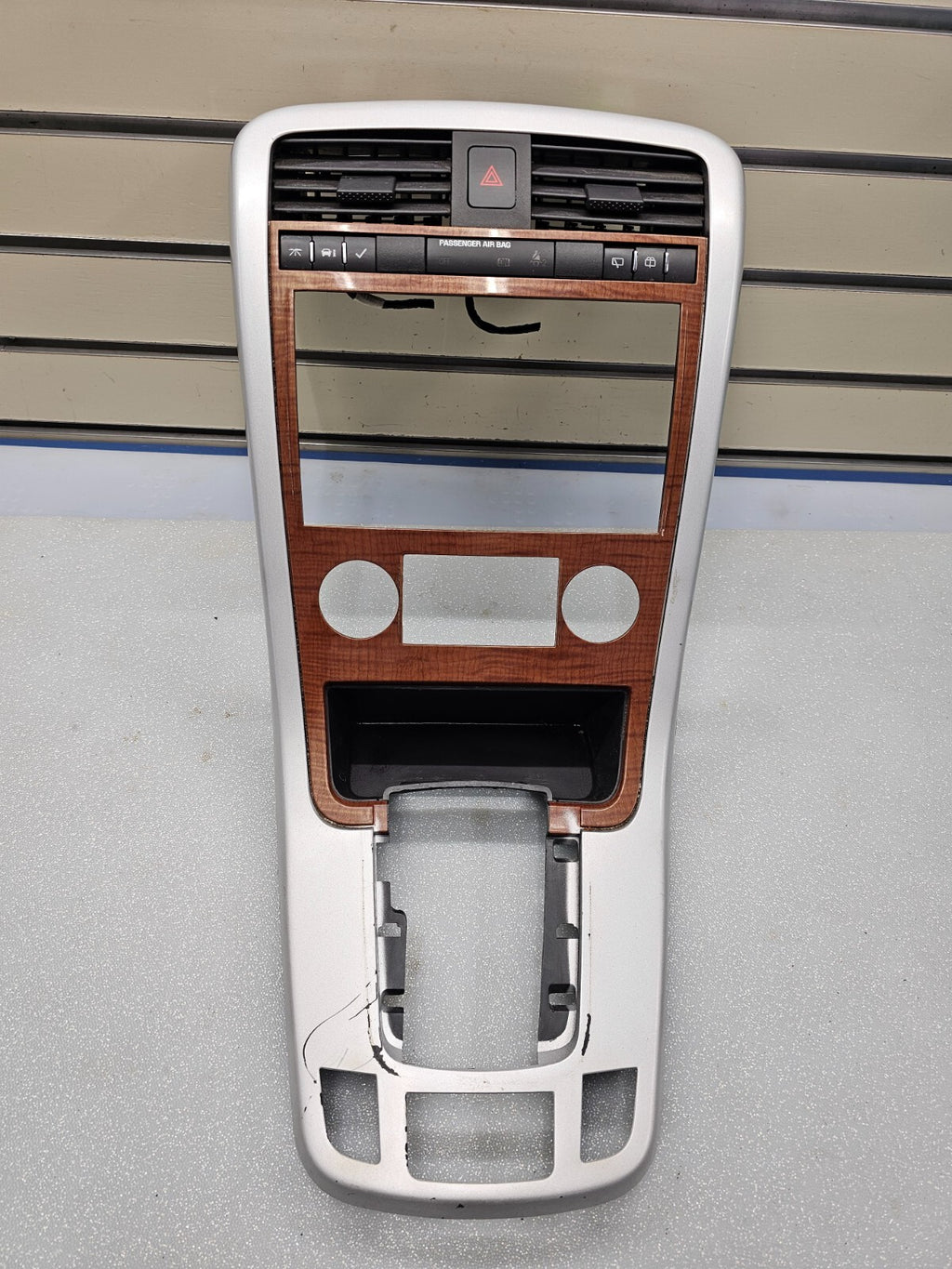 07-09 Equinox Center Dash Radio Climate Stereo Bezel Trim Panel SILVER/WOOD B43