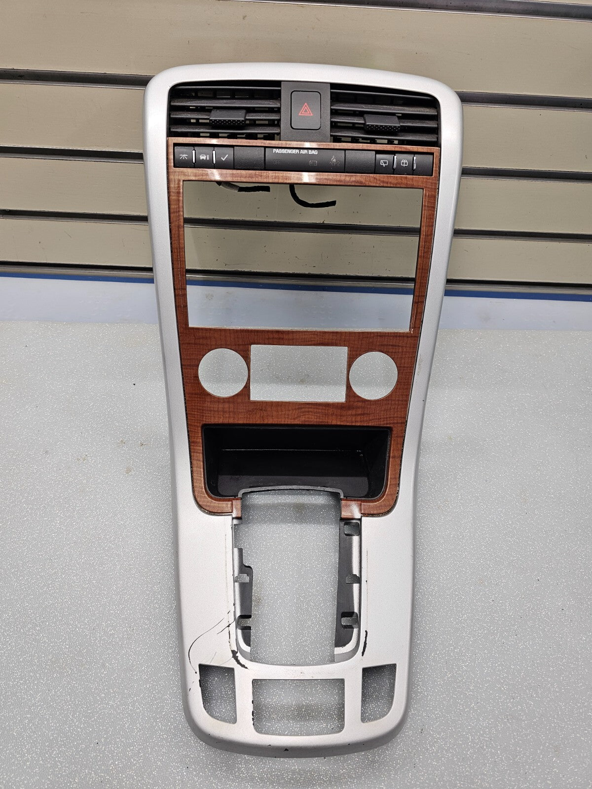 07-09 Equinox Center Dash Radio Climate Stereo Bezel Trim Panel SILVER/WOOD B43