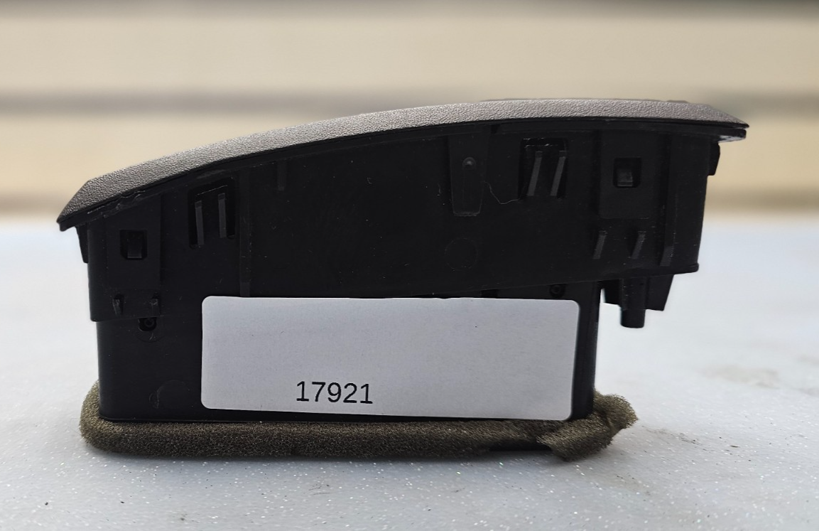 🔥08-11 FORD FOCUS DASH RIGHT PASSSENGER AIR VENT A/C AC HEATER PANEL BLACK