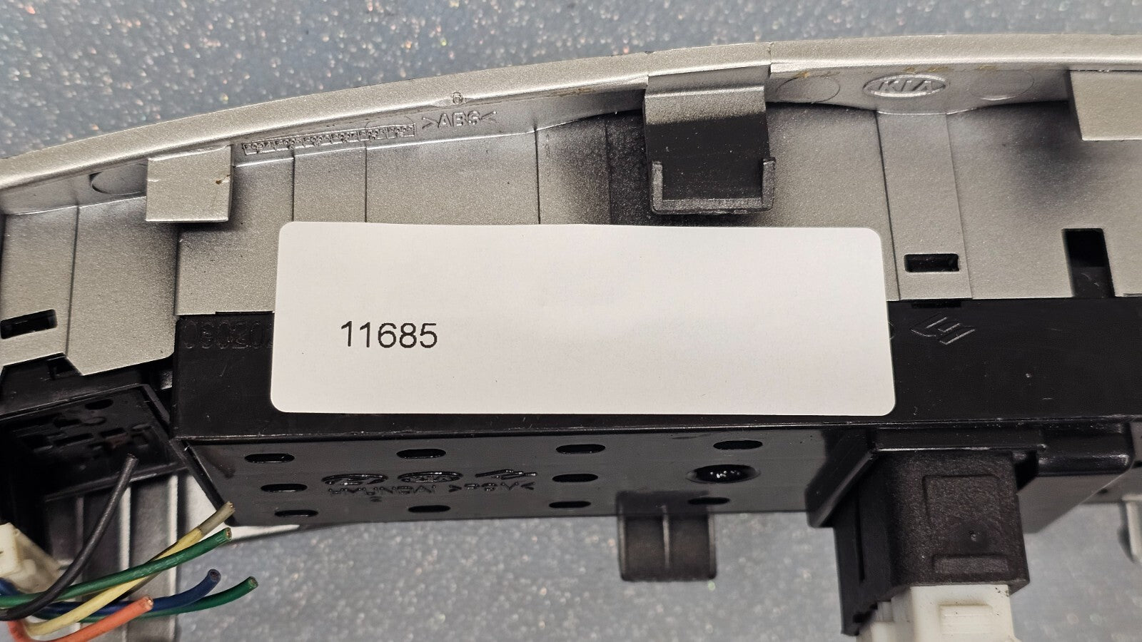 🔥05-10 SPORTAGE LEFT DRIVER MASTER POWER WINDOW SWITCH CONTROL ASSEMBLY SILVER
