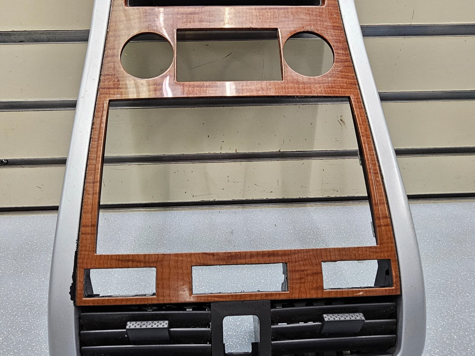 🔥07-09 Equinox Center Dash Radio Climate Surround Bezel Trim SILVER/WOOD B43
