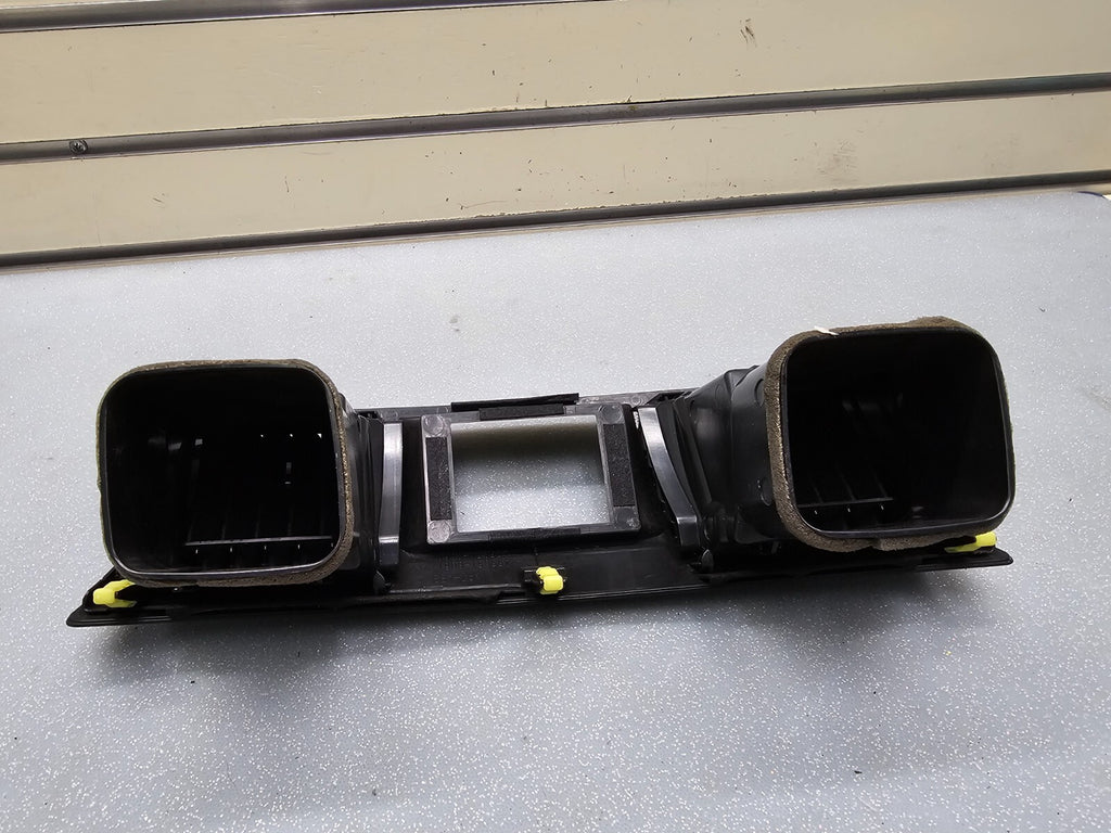 🔥08-13 Toyota Highlander Center Dash AC Air Vents Trim Bezel Assembly Black OEM