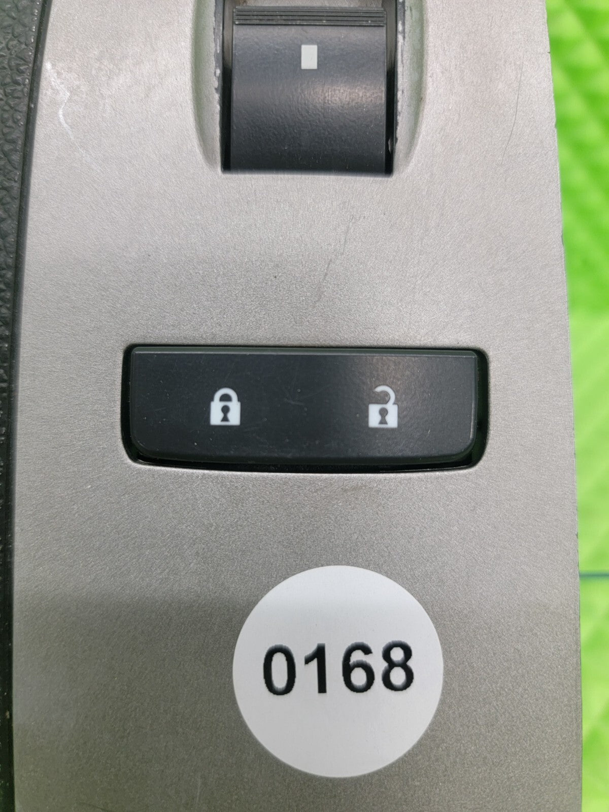 07-10 CHEVY SILVERADO GMC PASSENGER RIGHT SIDE POWER WINDOW SWITCH SILVER WS47