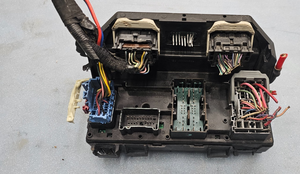 🔥08-09 Dodge Grand Caravan Journey Town Country Fuse box TIPM Power Module OEM