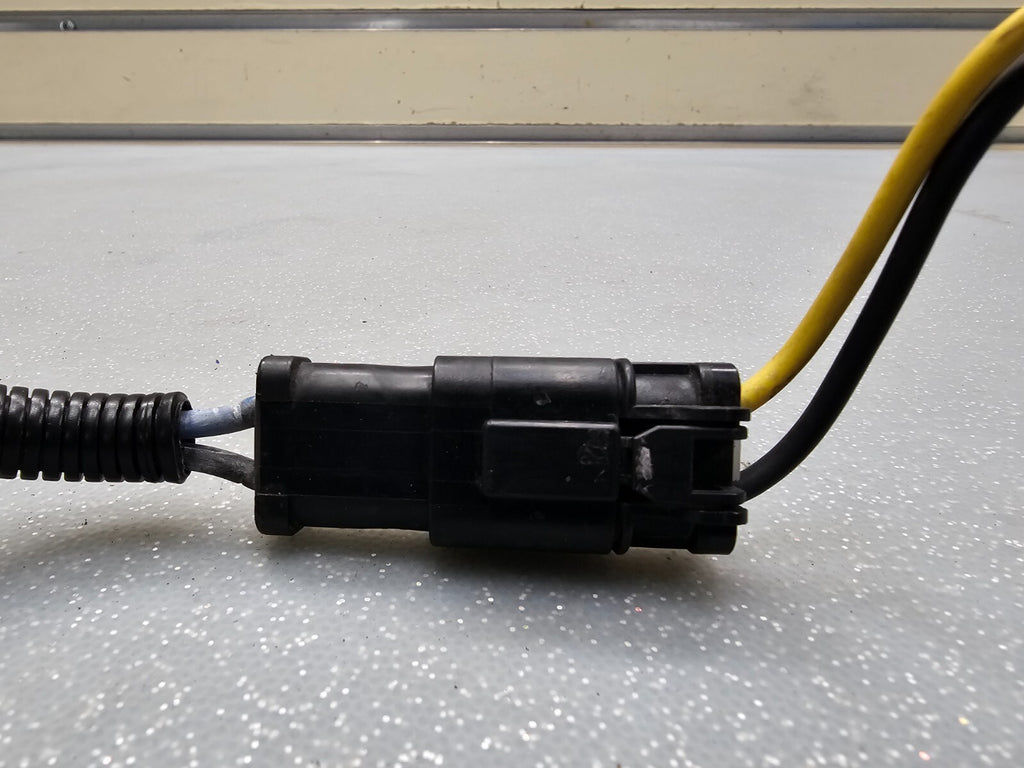 🔥2007-2012 Nissan Versa radiator fan male+female connector
