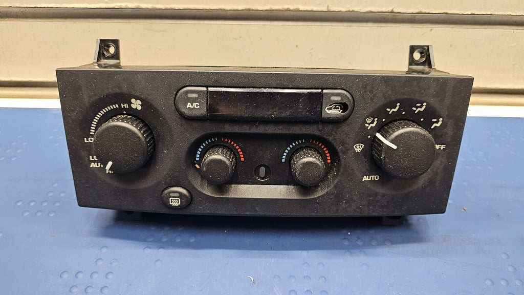 99-04 JEEP GRAND CHEROKEE Dash AC Heater Temperature Climate Control Conditioner
