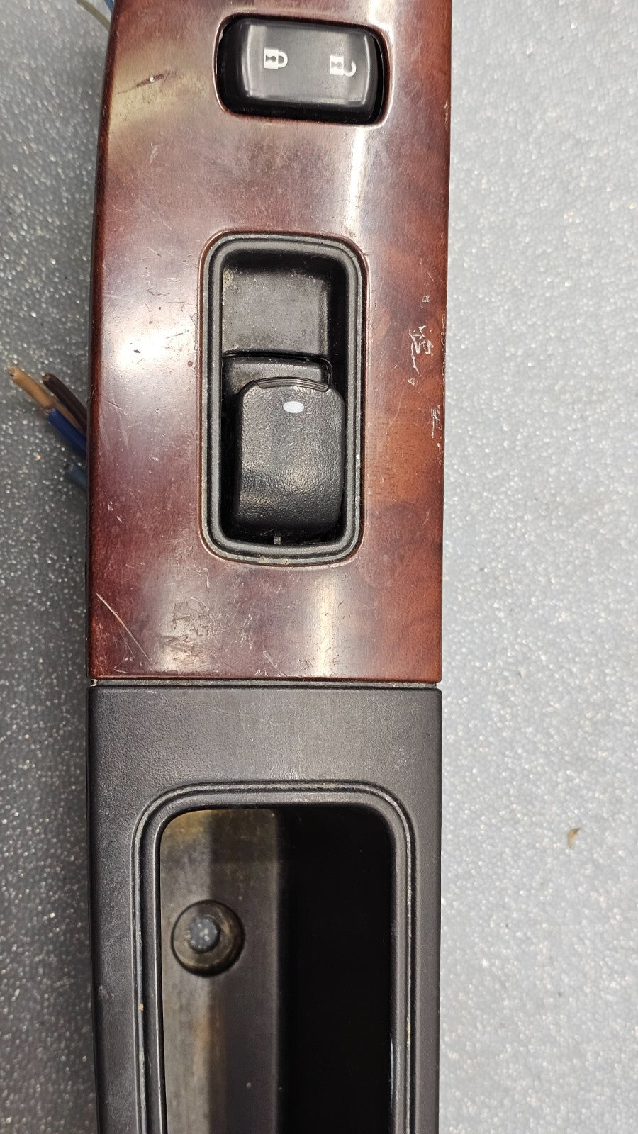 🔥05-09 Uplander Montana Right Passenger  Master Power Window Switch Woodgrain
