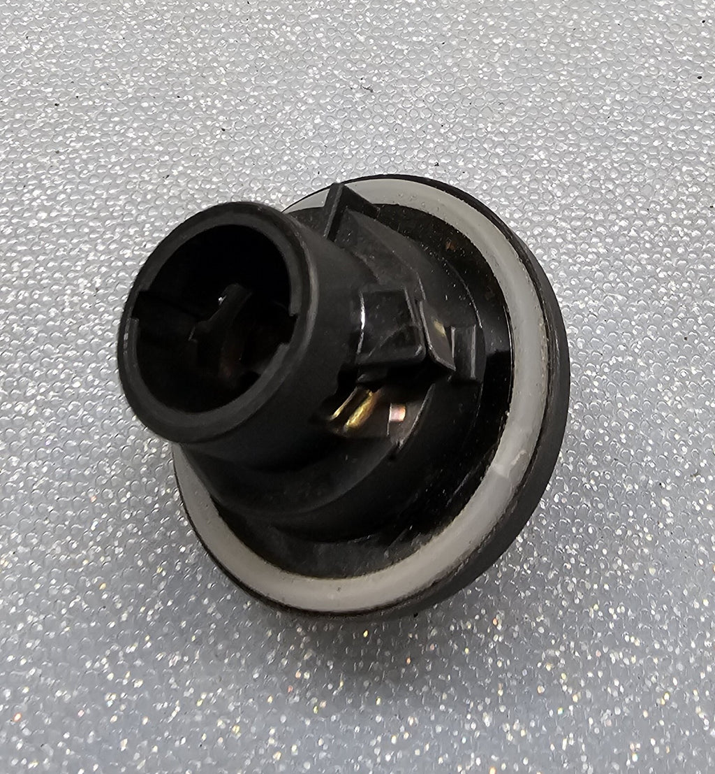 05-10 VW Jetta Rabbit MK5 Headlight Head Lamp Turn Signal Bulb Holder Socket OEM